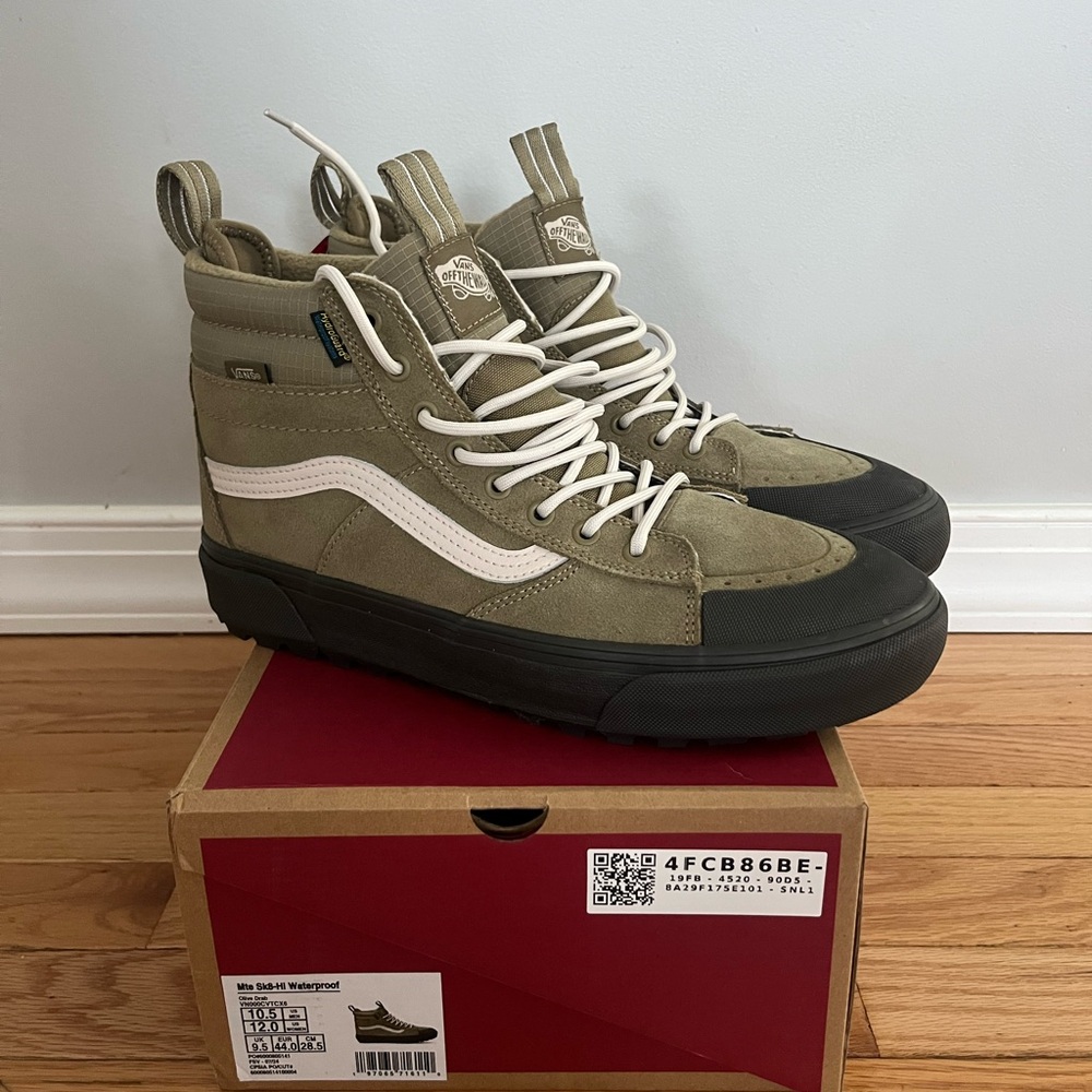 VANS - Mte Sk8-HI Waterproof - Men's Olive Drab Lined Sneakers - Size 10.5